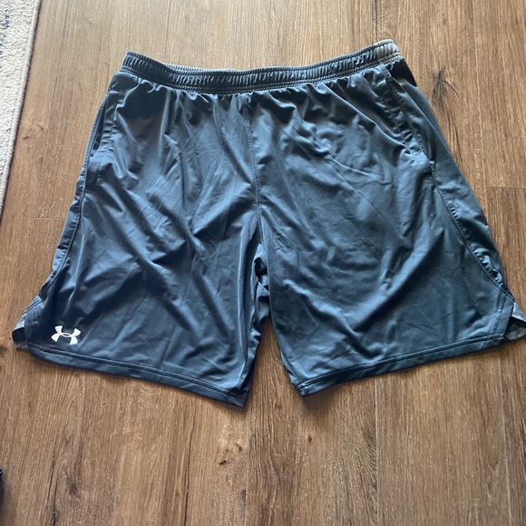 Under Armour Shorts - Picture 1 of 3